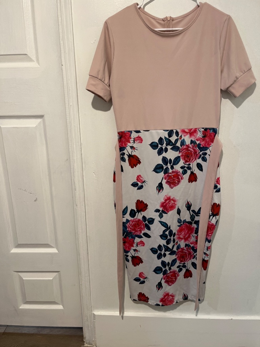 Dress - Picture 3 of 3
